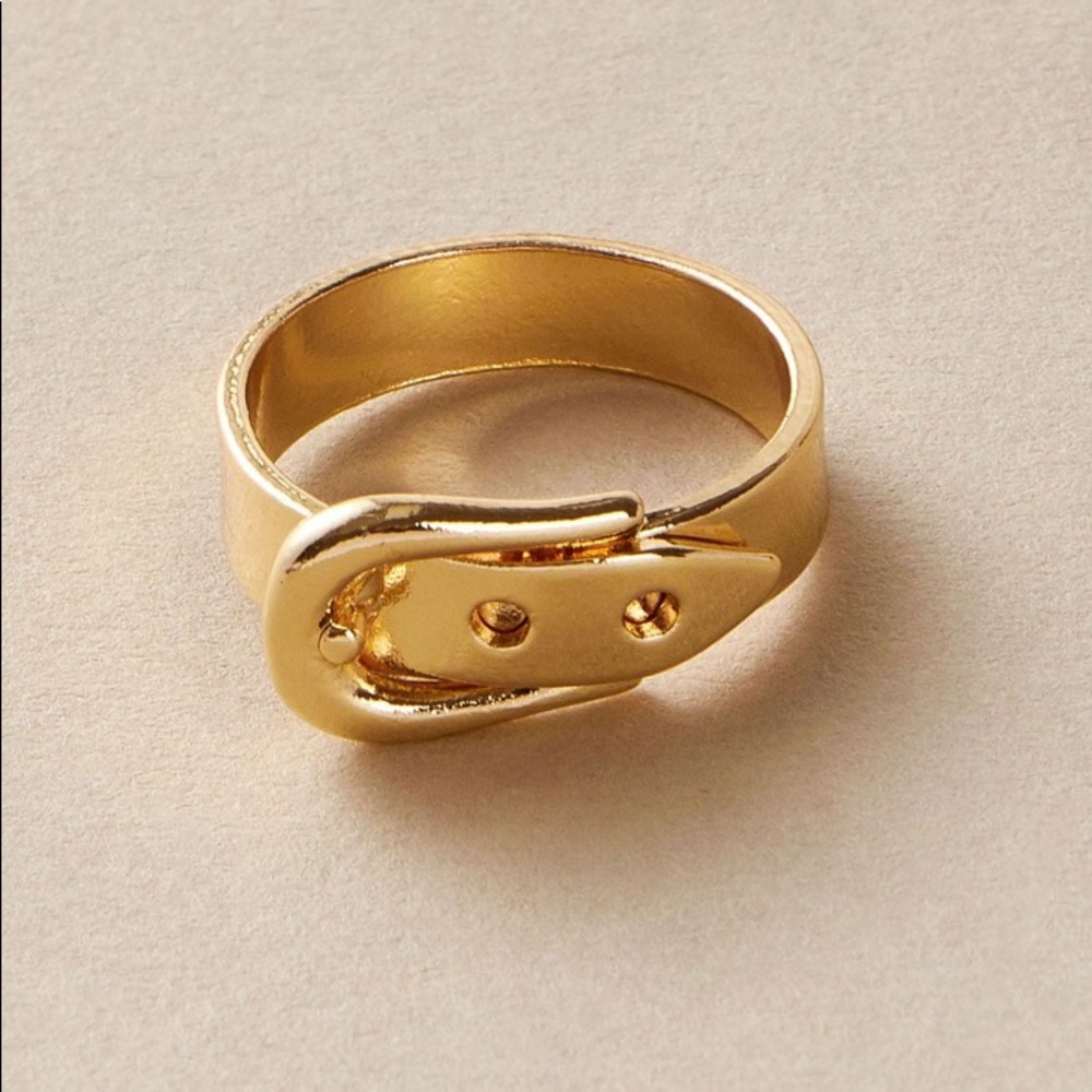 3/$30 💛 Belt Buckle Ring - Picture 3 of 4